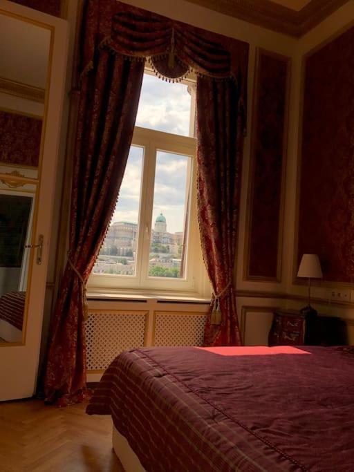 Baroque Danube Panorama Red Daire Budapeşte Dış mekan fotoğraf